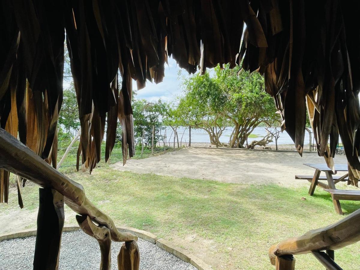 Yala Lake View Cabanas ทิซซามาฮารามา ภายนอก รูปภาพ